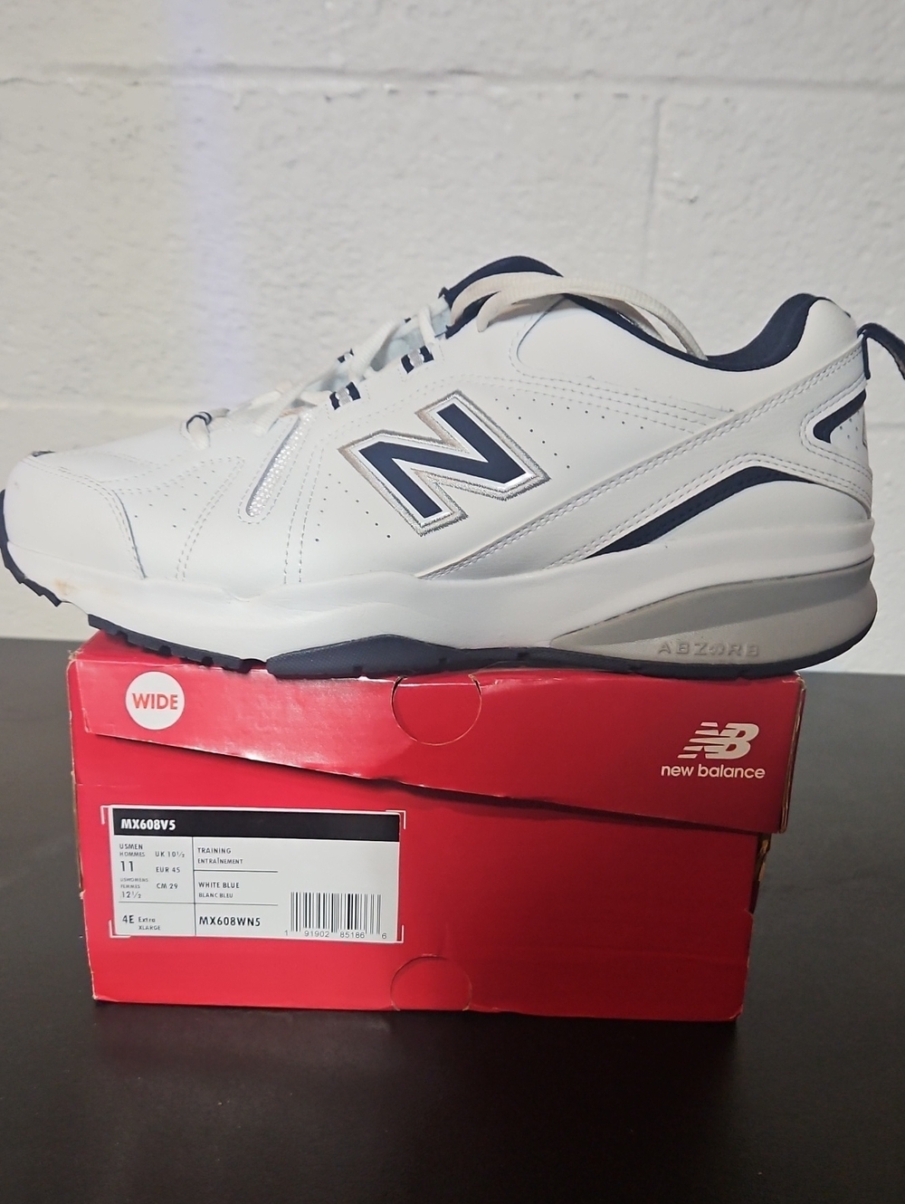 New Balance Men's White and Navy Athletic Walking Shoes